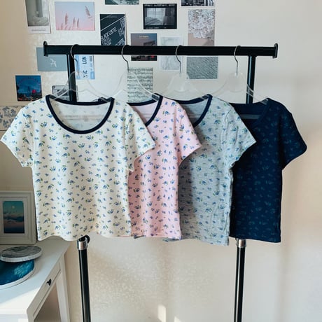 19フラワー配色Tシャツ