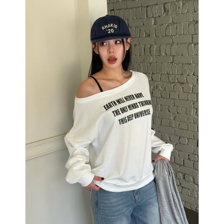 9CreambeigeトリプルスターオフショルMTMスウェット