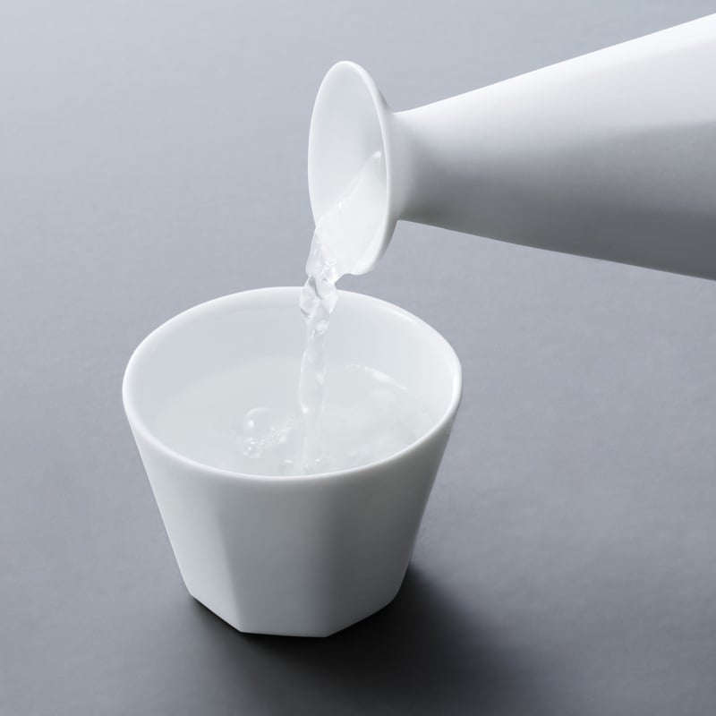 青と白の波模様 お猪口6cm5.5cm 稲右衛門窯】彩色6寸皿/しのぎ/水色/（径 18.5cm） | 【丹波の