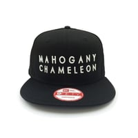 "MAHOGANY CHAMELEON" NEWERA 9Fifty SNAPBACK CAP (BLACK)