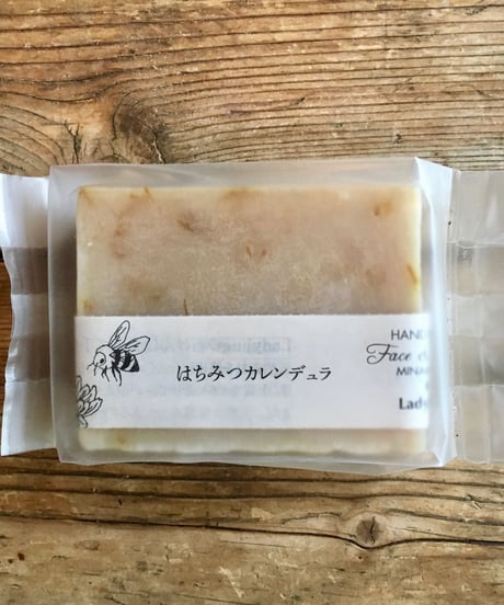 手作り石鹸　はちみつカレンデュラ