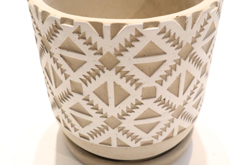 white pot F