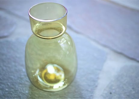 お花をお部屋に飾る贅沢をお手伝い＊GLASSバルブベース　クロムイエロー