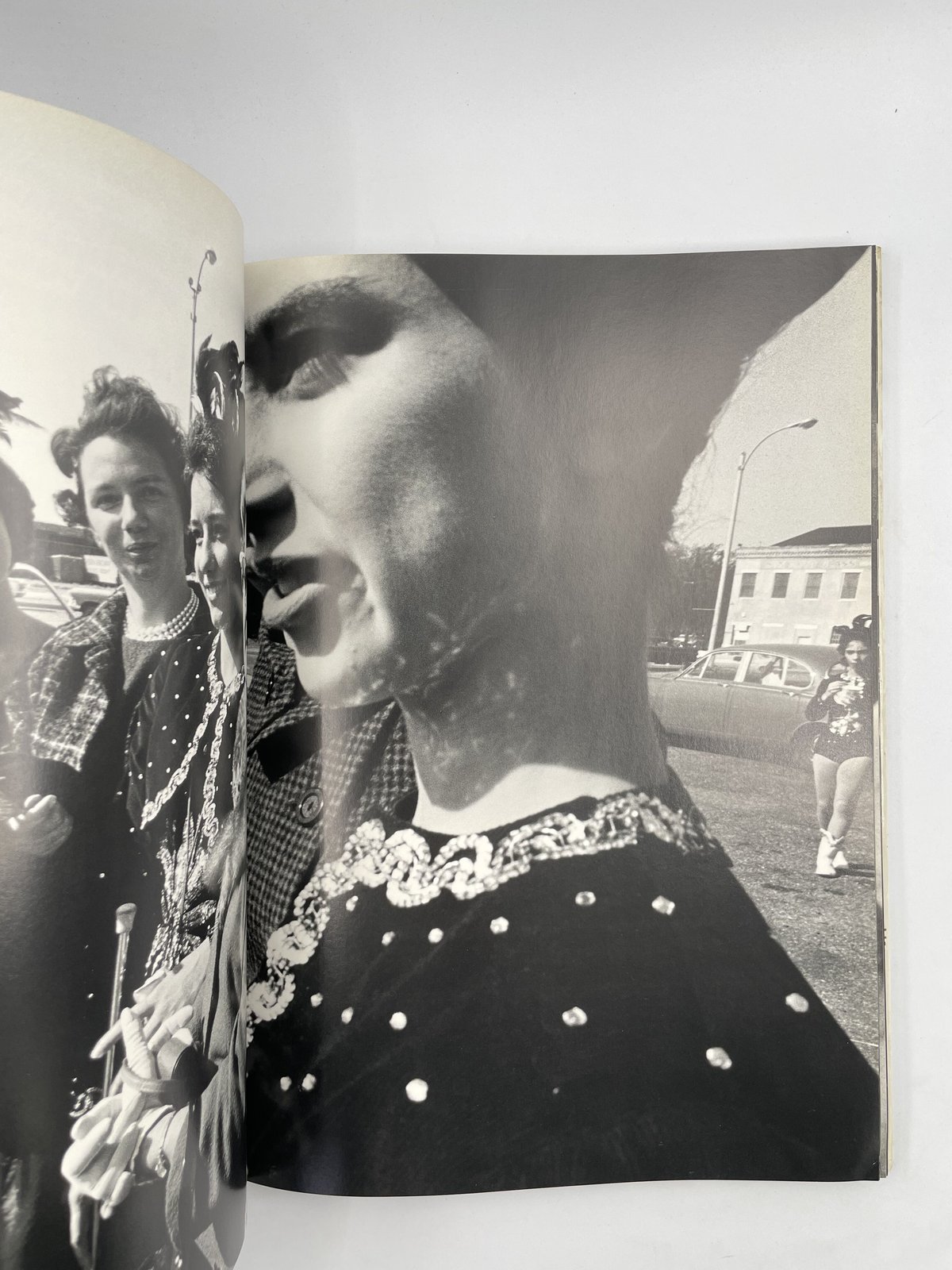 Title/ CLOSE UP Author/ William Klein | COWBOOKS Title/ CLOSE UP Author/ William Klein | COWBOOKS