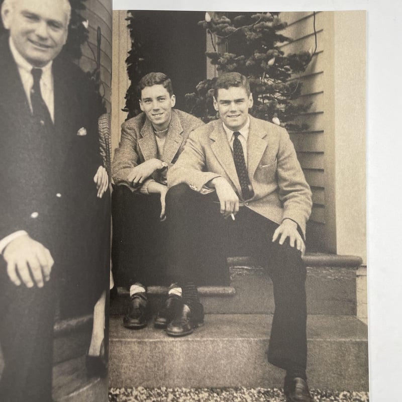 All American　Burk Uzzle　バーク・ウズレ　1985 Burk Uzzle: American Puzzles - Exhibitions - Steven Kasher Gallery