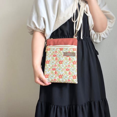 長財布が入るスマホショルダー 【size L】レッド＆レンガ