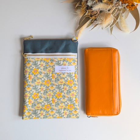 長財布が入るスマホショルダー 【size L】ボタニカル＆濃いグリーン