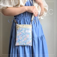 お散歩スマホショルダー 【size M】 水色＆アイボリー