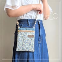 お散歩スマホショルダー 【size M】 水色＆ブルージェイドー