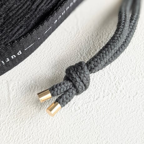 【3colors】/おもち巾着バッグ/巾着/ショルダーバッグ/ ブラック/ホワイト/カーキ