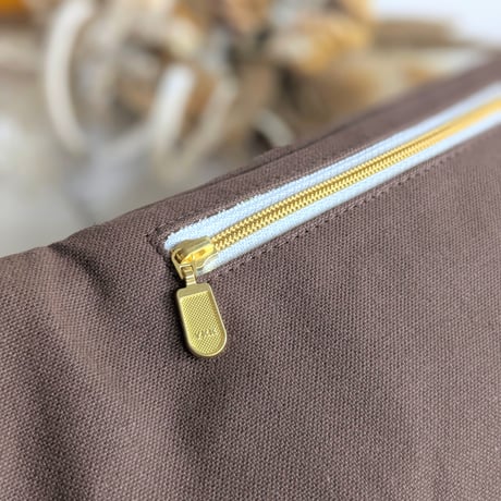 【展示品】キルティング生地と倉敷帆布の花柄ボディバッグ イエロー＆焦げ茶