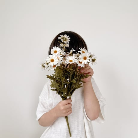 Artificial flower / marguerite