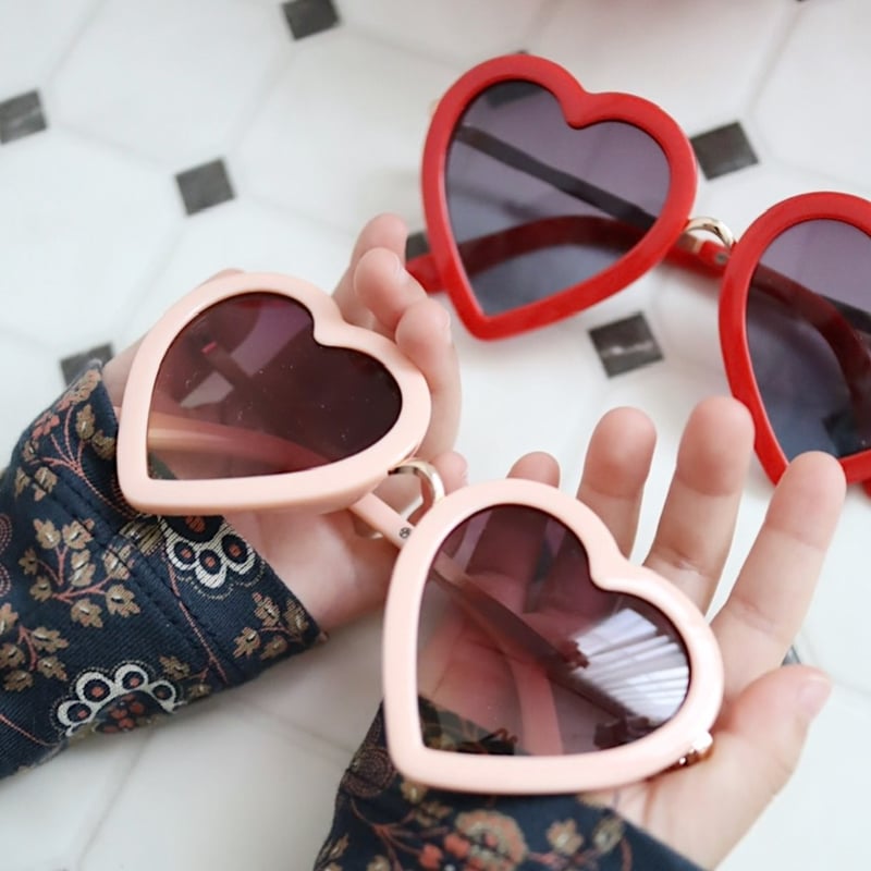 早割】Heart sunglasses / 2 color | AWINS.CO
