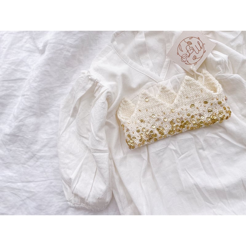 Gold Tiara / Meadow Flower | AWINS.CO Gold Tiara / Meadow Flower | AWINS.CO
