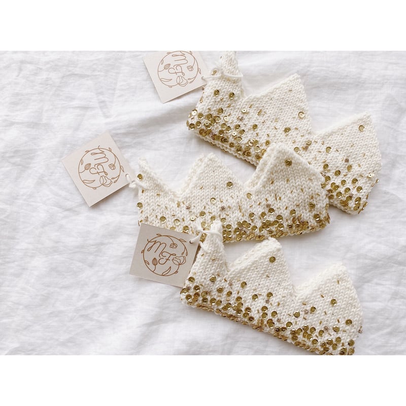 Gold Tiara / Meadow Flower | AWINS.CO Gold Tiara / Meadow Flower | AWINS.CO