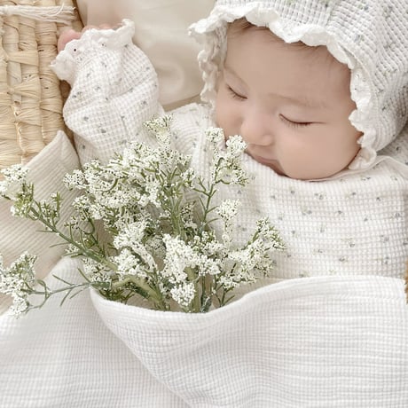 Artificial flower / snow lace