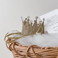 Classical gold crown