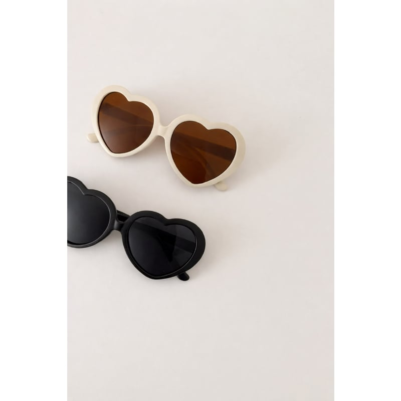 早割】Heart sunglasses / 2 color | AWINS.CO