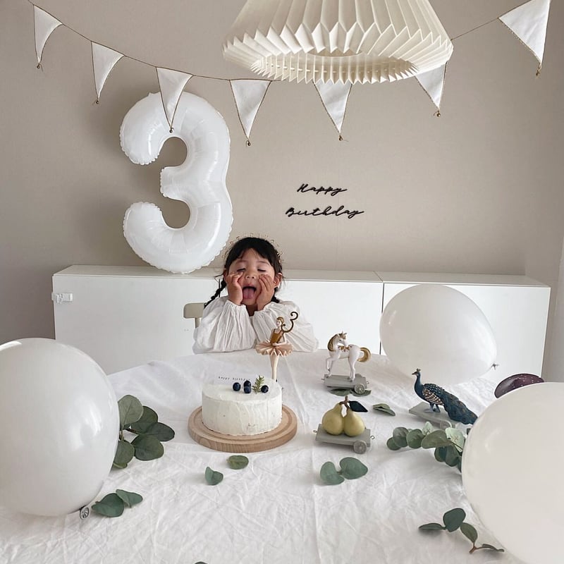 Number Balloon / M [white/silver] | AWINS.CO