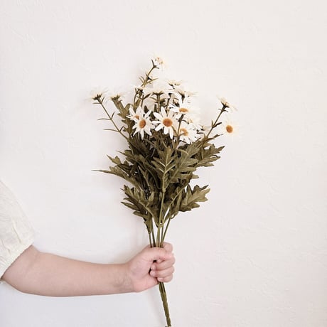Artificial flower / marguerite