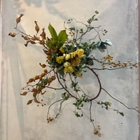 月桃と野バラの実リース