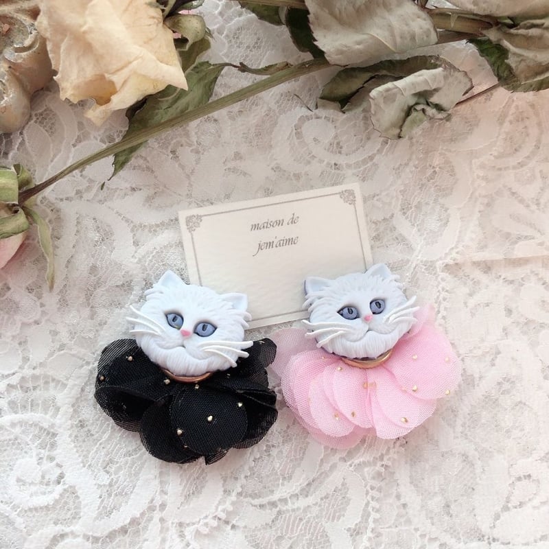 フラワーキャット 猫ちゃん 4 カラーセレクトできます ピアスor
