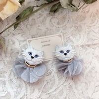 フラワーキャット 猫ちゃん 4 カラーセレクトできます ピアスor
