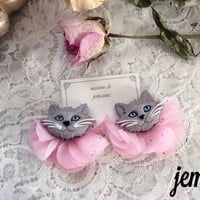 フラワーキャット 猫ちゃん 4 カラーセレクトできます ピアスor