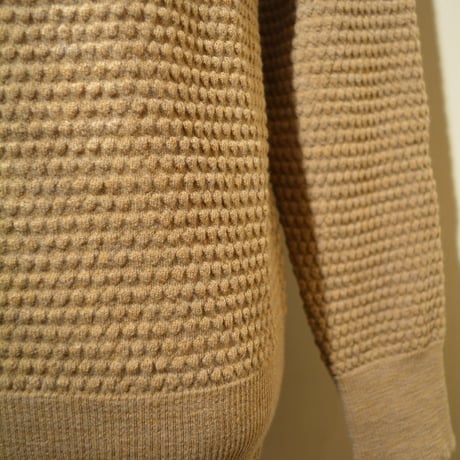 GRP crewneck “spotknit” BEIGE(ベージュ)