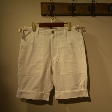 kenneth field -TURN UP SHORTS- LIPSTOP WHITE