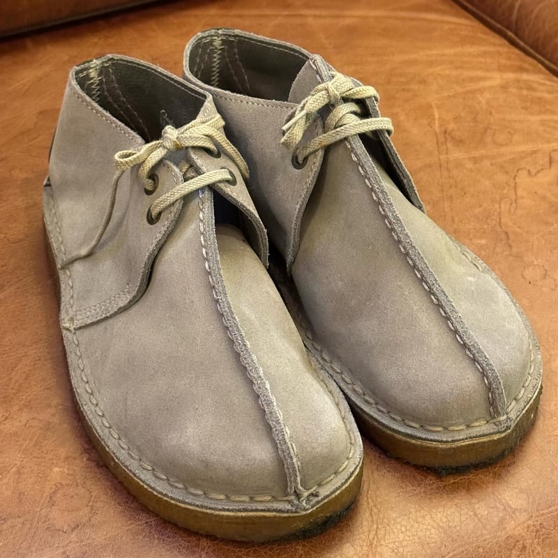 DEADSTOCK Clarks “Desert Trek” color gray suè