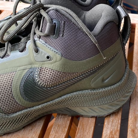 NIKE REACT CARBON
