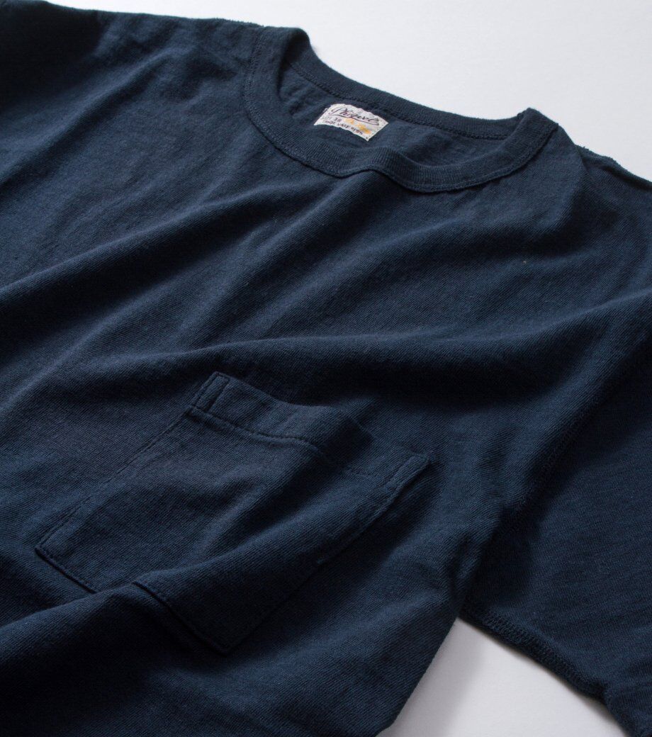 PHIGVEL‐MAKERS Co．Pocket Tee (Navy) | credo