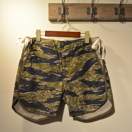 kenneth field “TRACK＆FIELD SHORTS”  タイガーストライプ