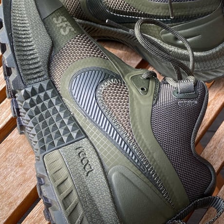 NIKE REACT CARBON