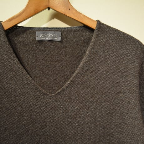 -seldom- V‐neck sweater　‐BROWN‐