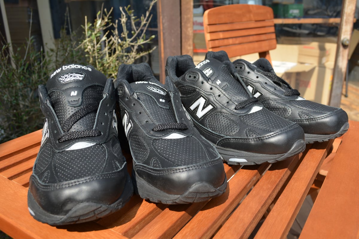 New Balance MR993 LBR ブラック/レッド 9.5 New Balance MR993 LBR ブラック/レッド 9.5