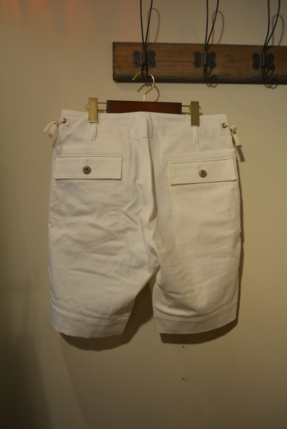 KENNETH FIELD CEREMONY Ⅱ SHORTS -LIPSTOP＆HBT(WH