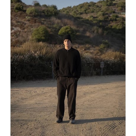 PHIGVEL‐MAKERS Co．Cashmere Bottleneck Cardigan（BLACK）
