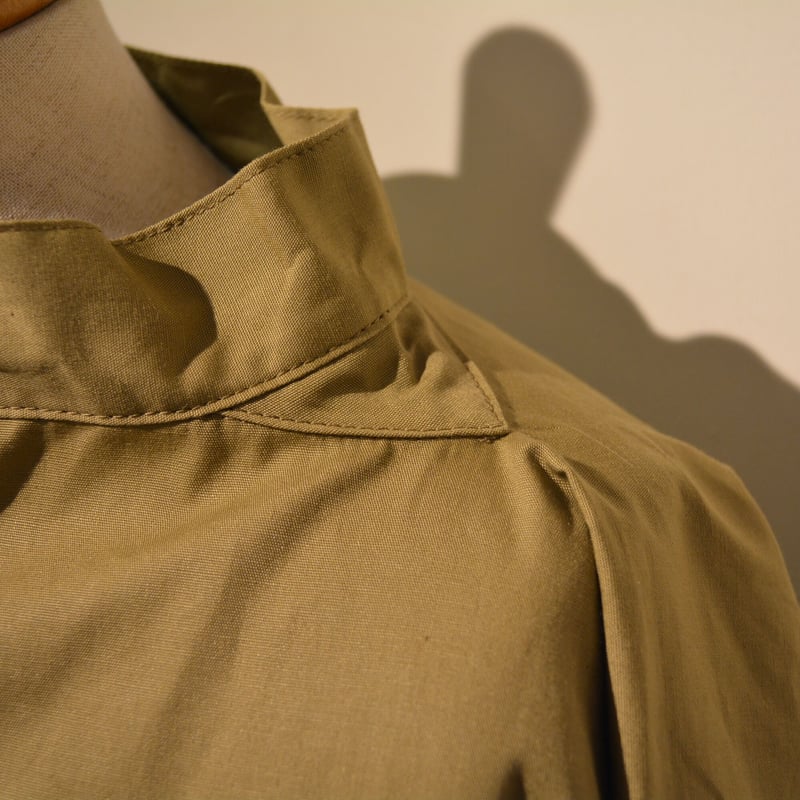 SASSAFRAS ‐Landscaper Smock‐ Beige Poplin | cre