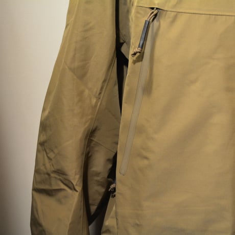 ARC’TERYX LEAF ALPHA LT JKT “CROCODILE”