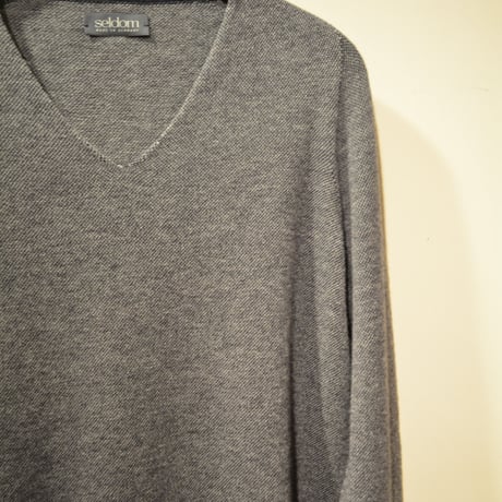 -seldom- V‐neck sweater　‐GRAY‐