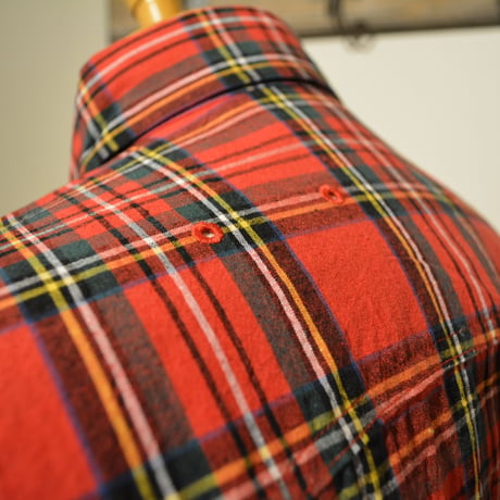 SASSAFRAS ‐green thunb shirt‐ tartan check (RED)