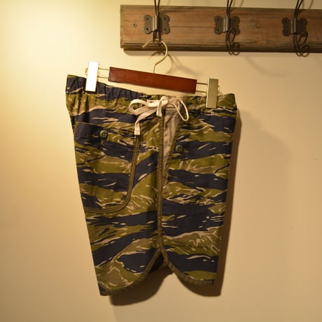 kenneth field “TRACK＆FIELD SHORTS”  タイガーストライプ