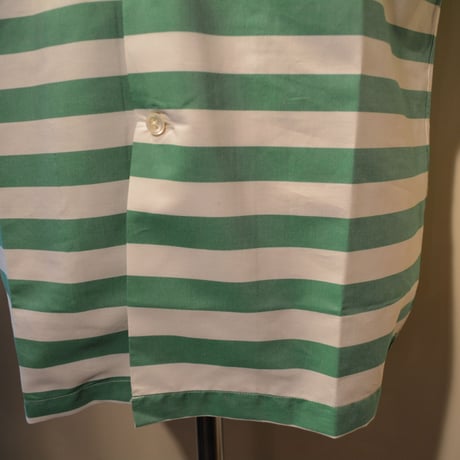 kenneth field open collar shirt -green border-