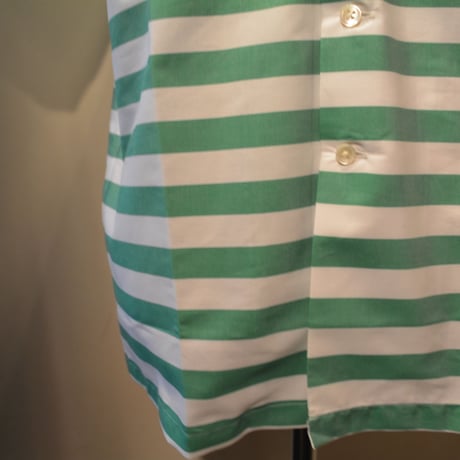 kenneth field open collar shirt -green border-