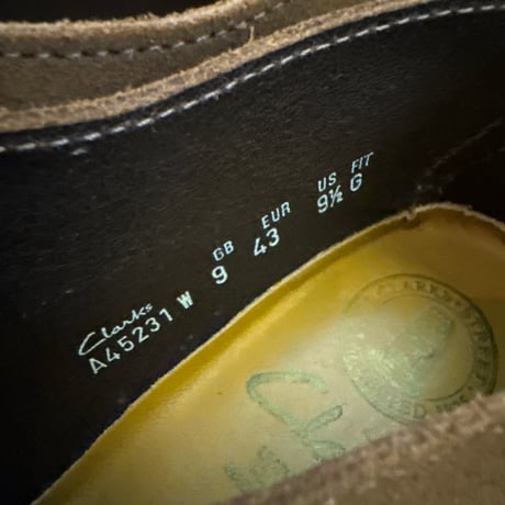 -DEAD STOCK- Clarks desert trek made in England