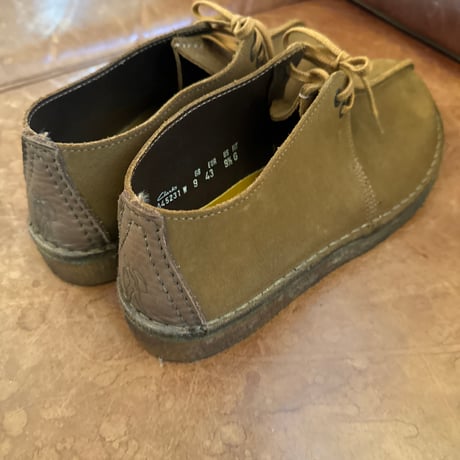 -DEAD STOCK- Clarks desert trek made in England