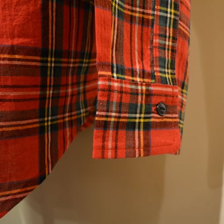 SASSAFRAS ‐green thunb shirt‐ tartan check (RED)