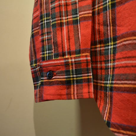 SASSAFRAS ‐green thunb shirt‐ tartan check (RED)